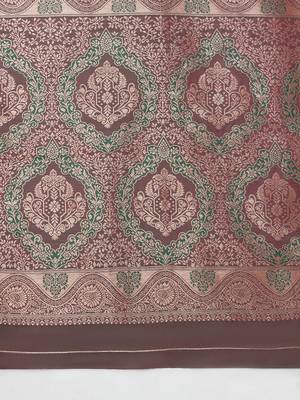 Red banarasi silk blend saree with dulha dulhan zari woven detailing 5