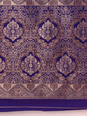 Lavender banarasi silk blend saree with dulha dulhan zari woven detailing 5