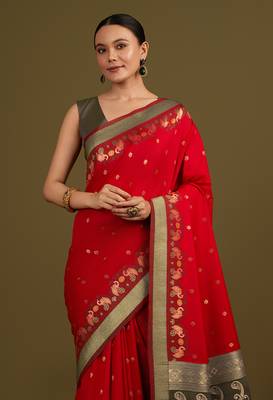 Red banarasi silk blend saree in with paisley zari pallu 2