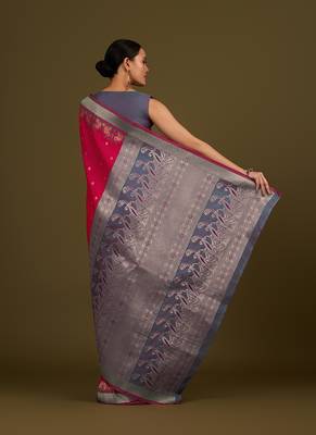 Pink banarasi silk blend saree with paisley zari pallu & unstitched blouse 3
