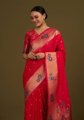 Pink woven silk blend saree with floral motifs zari work 2