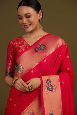 Pink woven silk blend saree with floral motifs zari work 3