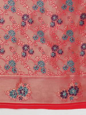 Pink woven silk blend saree with floral motifs zari work 5