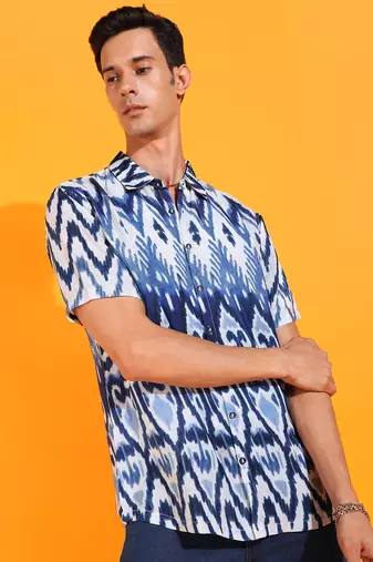 Men's polyester geomatrical printed regular shirt (blue)