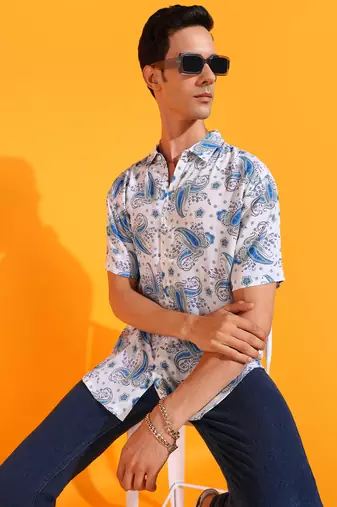Men's polyester floral buti printed regular shirt (white)