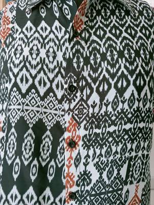 Men's polyester geomatrical printed regular shirt (black) 5