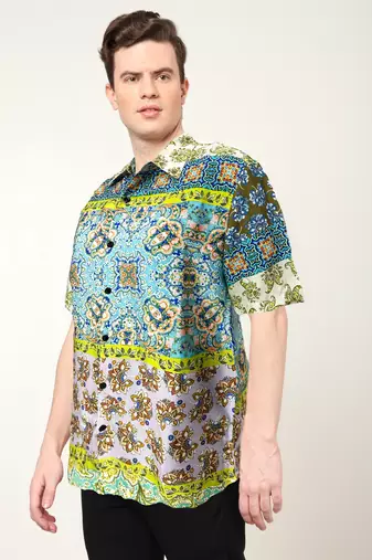 Men's polyester floral placement printed regular shirt (multi)