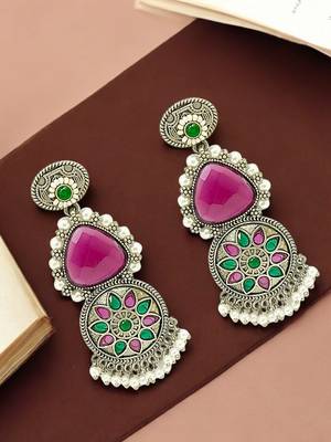 Silver-plated contemporary drop earrings 1