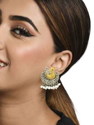 Silver-plated peacock shape pearl stud earrings 3
