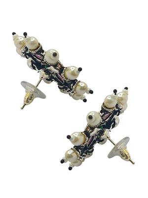 Silver-plated circular stone-studded studs earrings 3