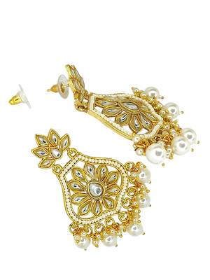 Gold-plated kundan studded & beaded chandbali earrings 3