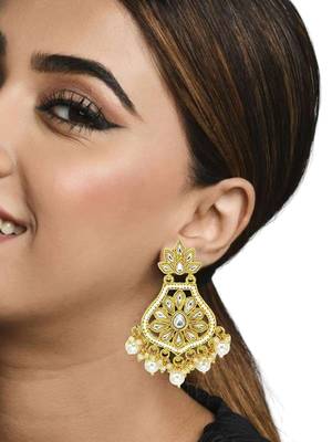 Gold-plated kundan studded & beaded chandbali earrings 5