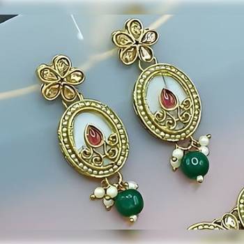 pearl necklace set with multicolor coral beads-traditional gold-plated indian jewelry set with earrings & maang tikka 2