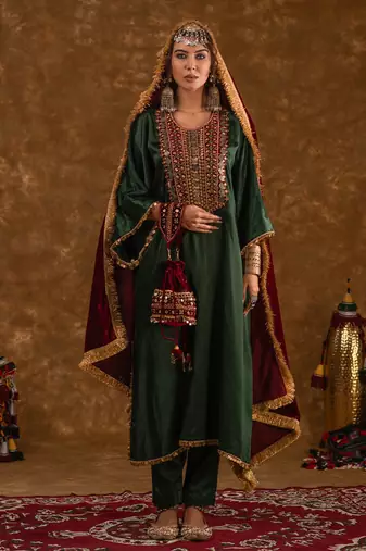 Maroon round potli