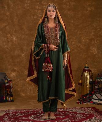 Zahra 3 pc kurta set 1