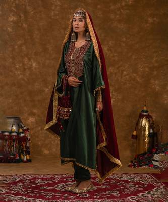 Zahra 3 pc kurta set 5