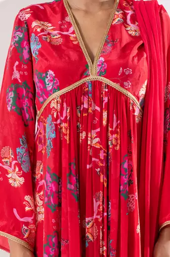Madhubala red suit set