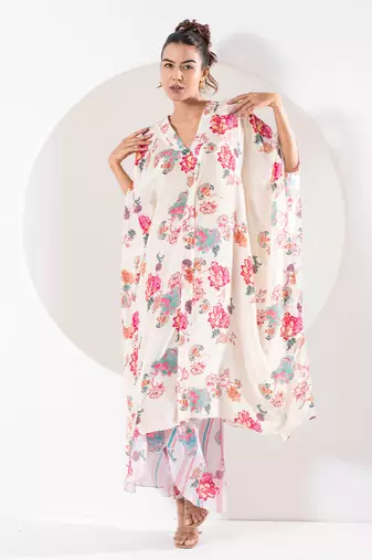 Saavni ivory kaftan set