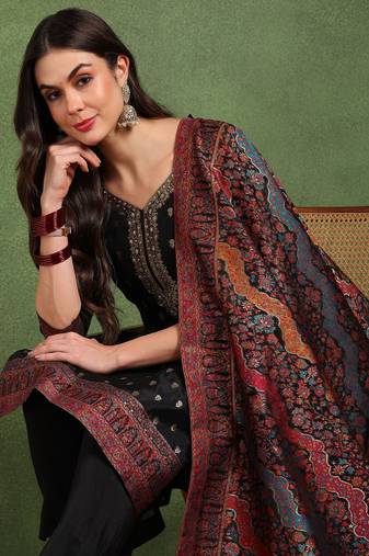 Women black silk blend solid woven design straight kurta trousers with dupatta