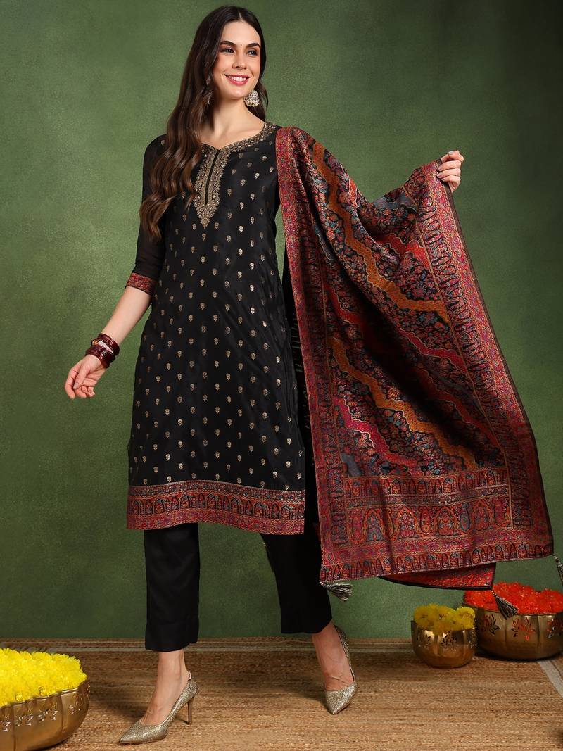 Women black silk blend solid woven design straight kurta trousers with dupatta