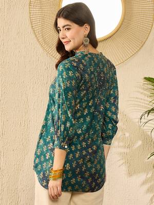 Green ethnic motifs printed regular top 4