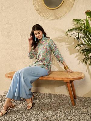 Women blue viscose rayon floral printed regular top 3
