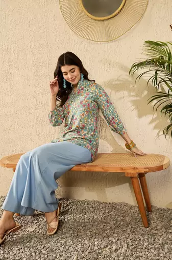 Women blue viscose rayon floral printed regular top