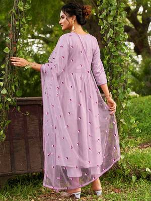 Trendmalls Women's chanderi silk embroidery salwar suit set kurta pant with dupatta 2