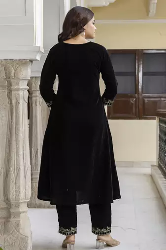 Trendmalls Women's velvet embroidery salwar suit set kurta pant with dupatta