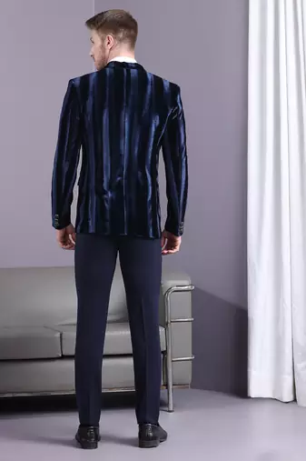 Navy blue stripe pattern velvet suit