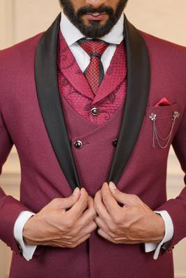 Red tuxedo with black detachable lapel and dual waistcoats 5