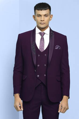 Wine suit with boota embroidery on lapels