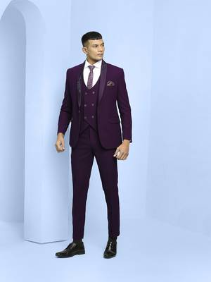 Wine suit with boota embroidery on lapels 3