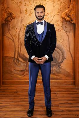 Navy blue velvet tuxedo with leaf hand embroidery 1
