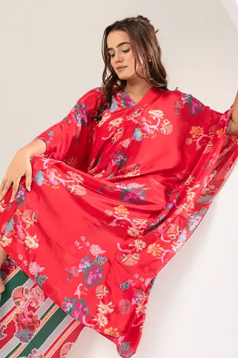 Saavni red kaftan set