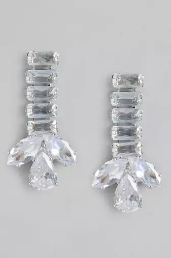 White Color American Diamond Crystal Stone Work Choker Jewelry Set For Women