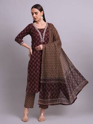 black cotton buti printed & embroidery work kurta with trousers & dupatta set 2