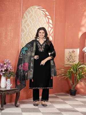 roman silk embroidery with hand work black kurta set 1