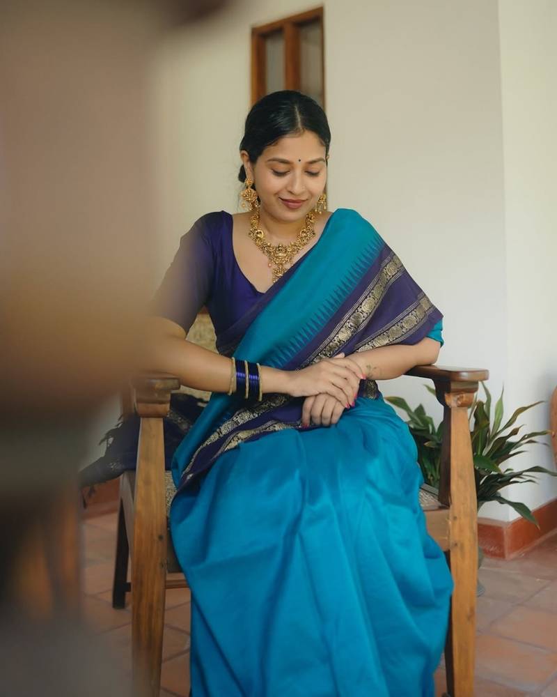 Blue Color Silk blend sarees with blouse