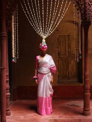 Huts and looms silver and pink handloom tissue saree 1