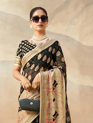 Black pure georgette floral printed saree 3