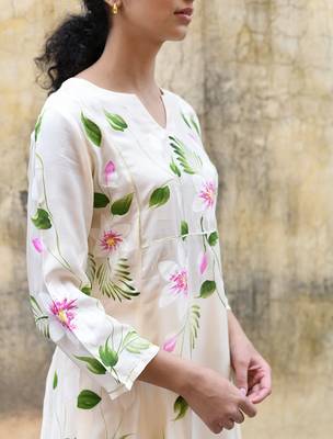Cream floral printed regular pure cotton kurta with trousers 3