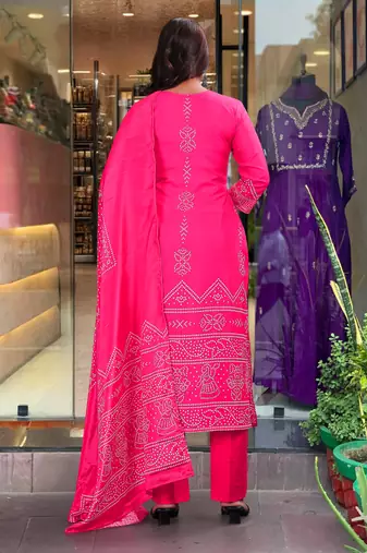 Pink french crepe printed kurta pant set