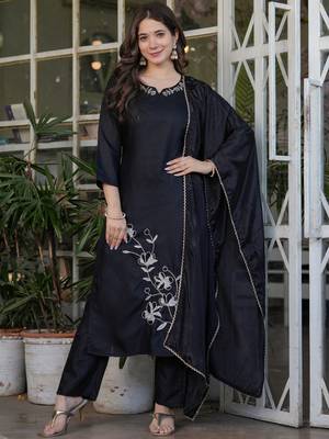 Black viscose rayon heavy thread embroidery work kurta pant set 1