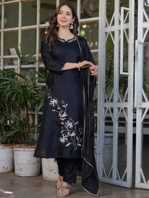 Black viscose rayon heavy thread embroidery work kurta pant set 3