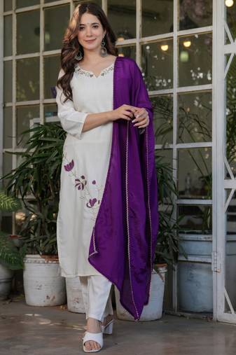 Off white viscose rayon heavy thread embroidery work kurta pant set