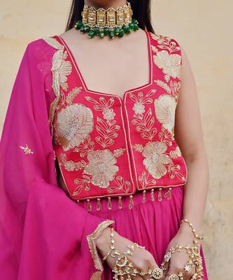 12 KALI LEAF EMBROIDERED LEHENGA WITH BLOUSE AND DUPATTA 2