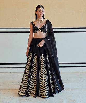 12 KALI LEAF EMBROIDERED LEHENGA WITH BLOUSE AND DUPATTA 1