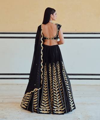 12 KALI LEAF EMBROIDERED LEHENGA WITH BLOUSE AND DUPATTA 3