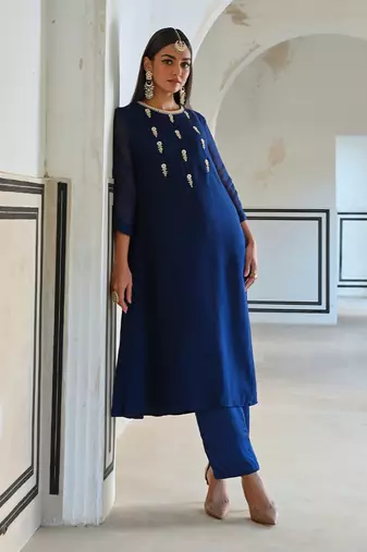 Bell sleeve yoke floral butti embroidered kurta with pant